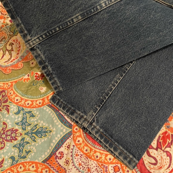 PREMIUM PERFORMANCE COWBOY CUT® REGULAR FIT JEAN IN DARK STONE - Picture 3 of 3